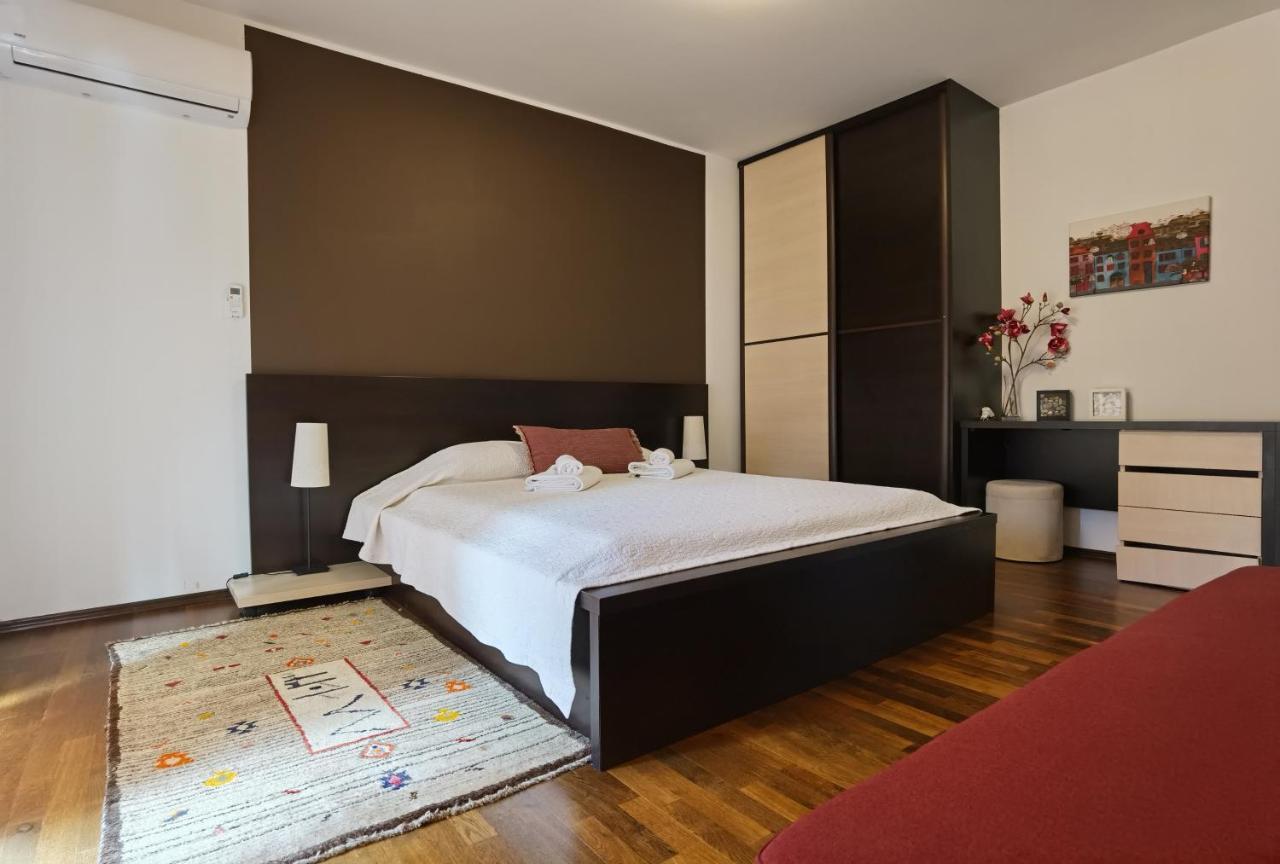 Pine And Lime Apartments Πούλα Εξωτερικό φωτογραφία