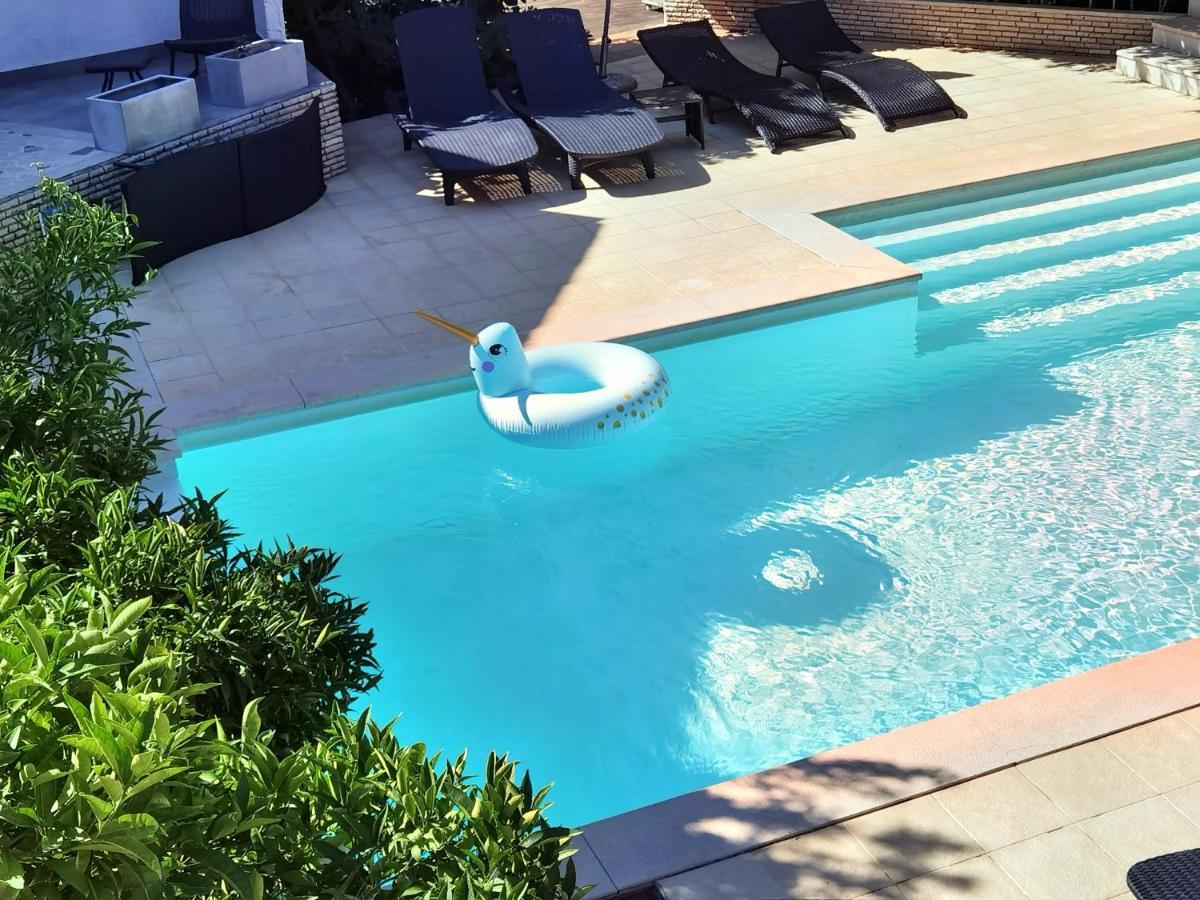 Pine And Lime Apartments Πούλα Εξωτερικό φωτογραφία