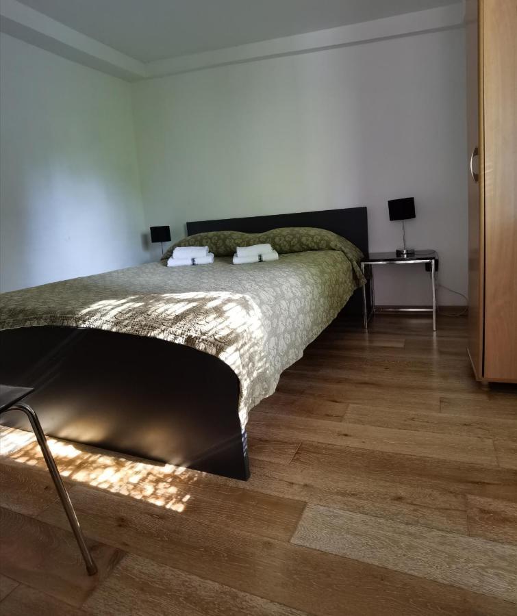 Pine And Lime Apartments Πούλα Εξωτερικό φωτογραφία