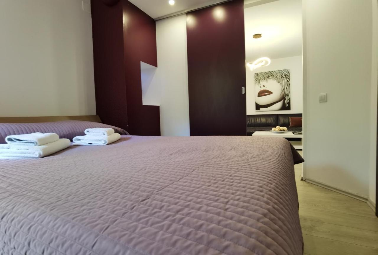 Pine And Lime Apartments Πούλα Εξωτερικό φωτογραφία
