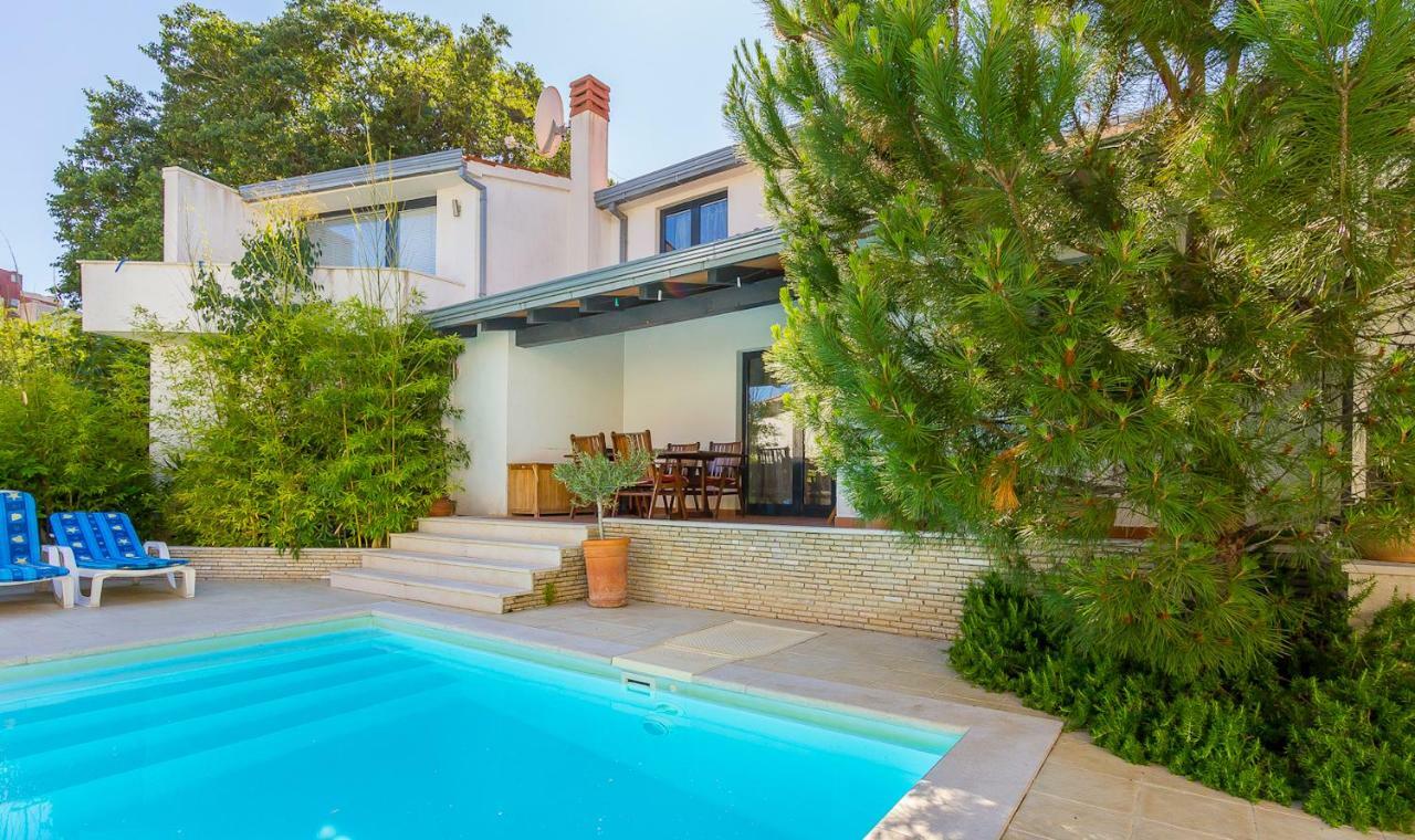 Pine And Lime Apartments Πούλα Εξωτερικό φωτογραφία