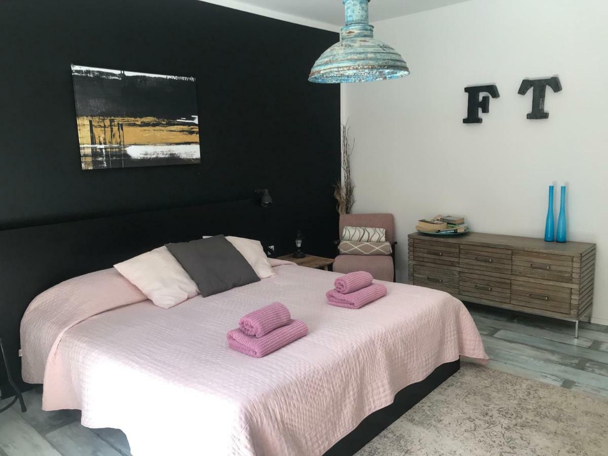 Pine And Lime Apartments Πούλα Εξωτερικό φωτογραφία